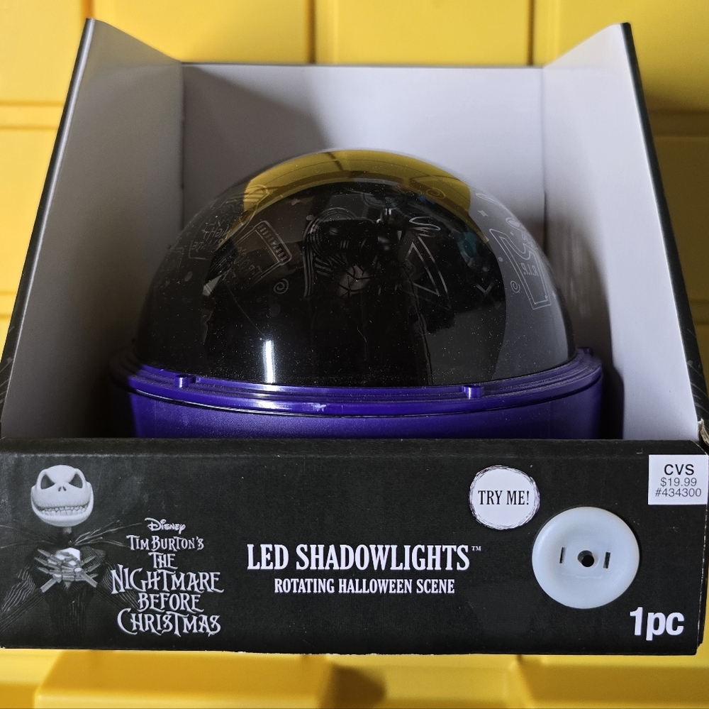 Disney LED Nightmare Before Christmas Shadowlights Rotating Halloween Scene
